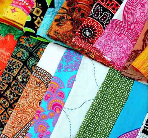 Textiles et tissus indonésien en vente à l'export pour grossistes par agent sourcing à Bali en Indonésie.