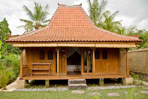 Maison bois type Bungalow en vente par agent export à Bali en sourcing en Indonésie.