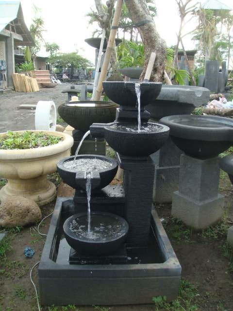 fontaines vasques pierre noire indonesie pour www.selamat.asia sourcing à Bali