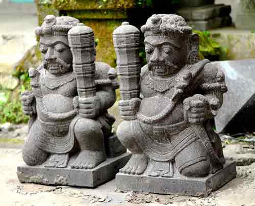 Petite statues de dieux Indonésien pour vente par agent export à Bali sourcing indonésie.